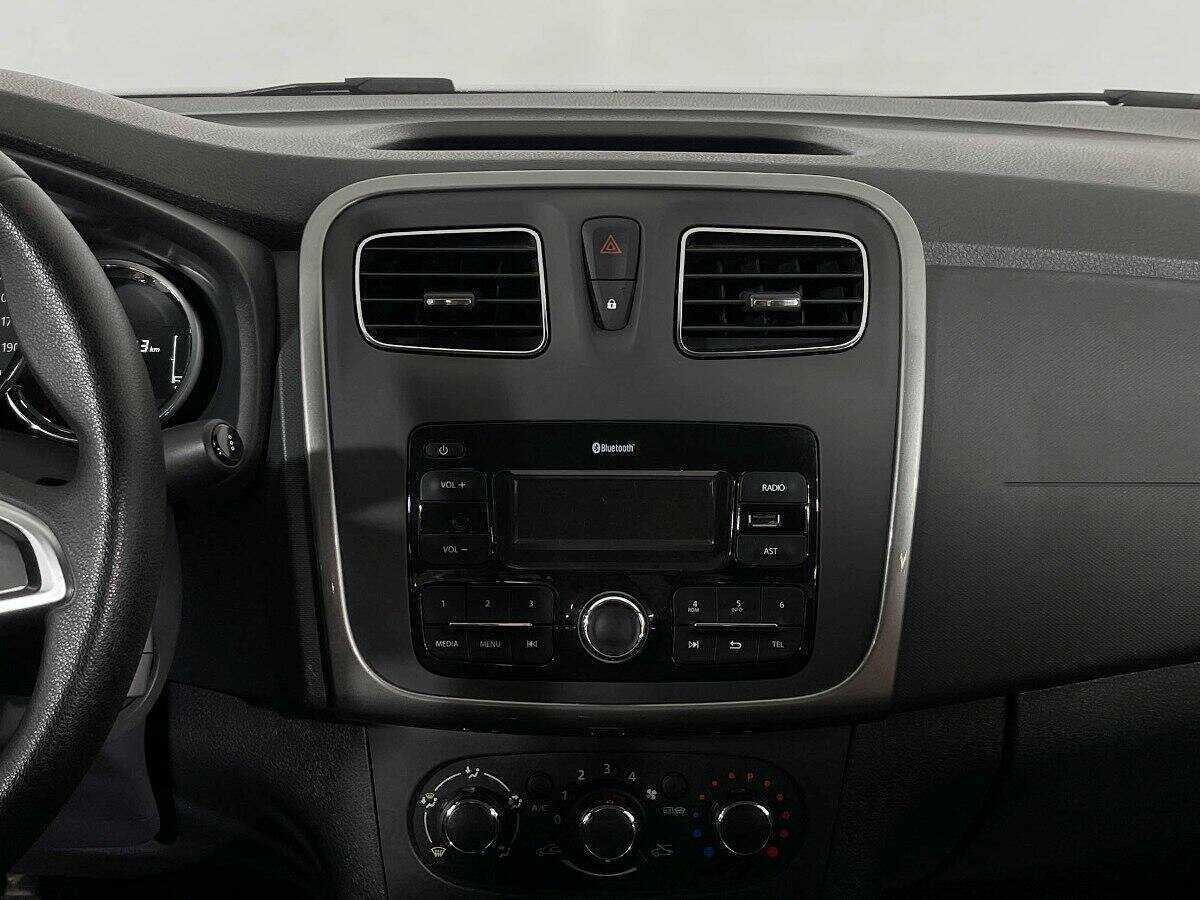 Renault Logan 2019 года с пробегом. Фото: #11