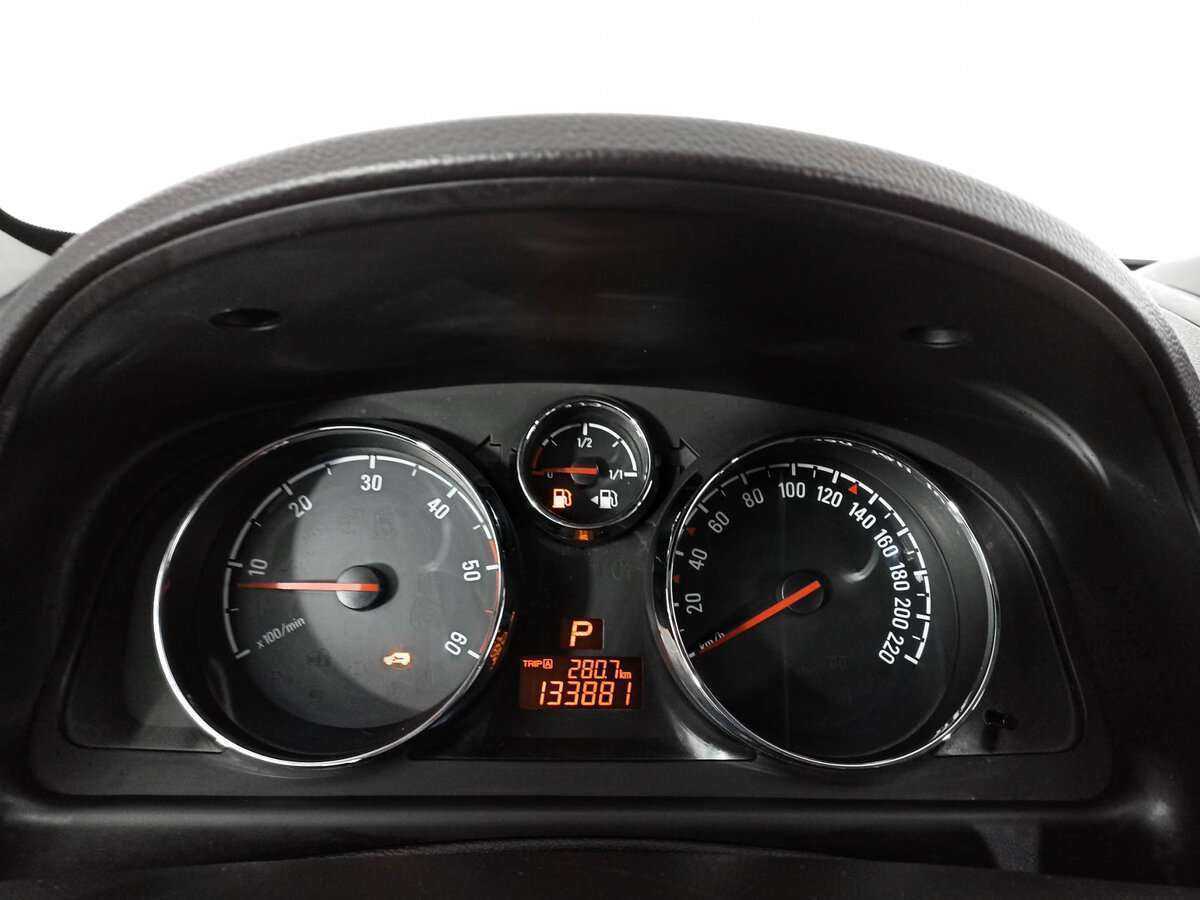 Opel Antara 2012 года с пробегом. Фото: #10