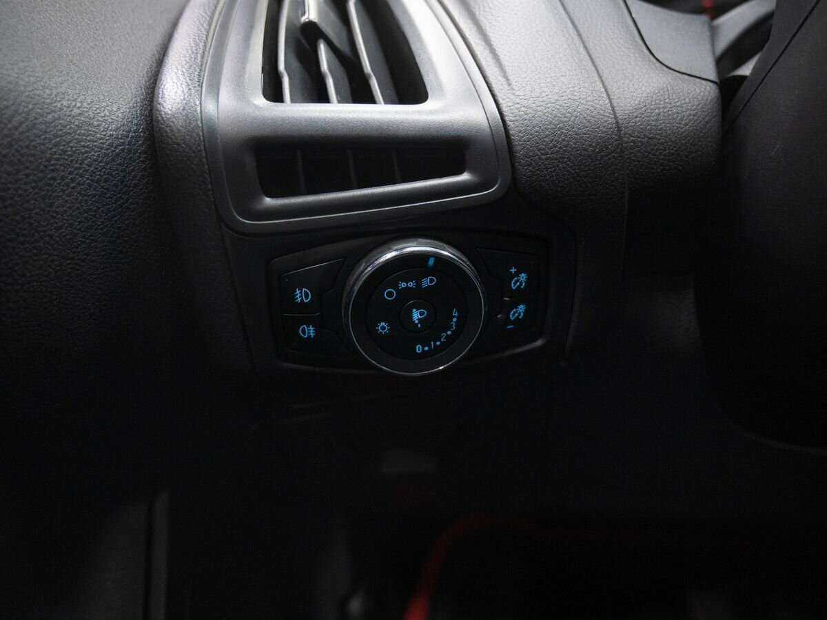 Ford Focus 2013 года с пробегом. Фото: #20