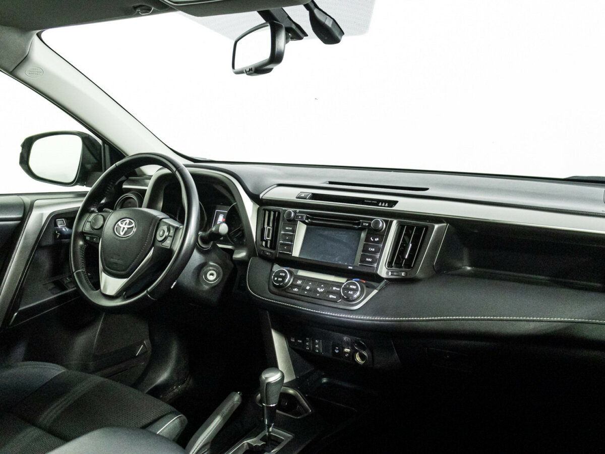 Toyota RAV4 2015 года с пробегом. Фото: #7