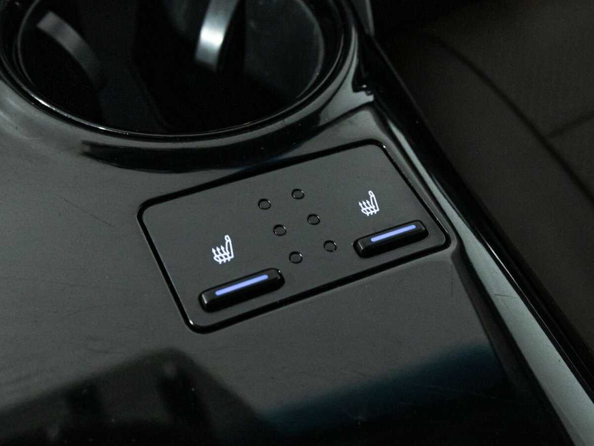 Toyota Camry 2018 года с пробегом. Фото: #15