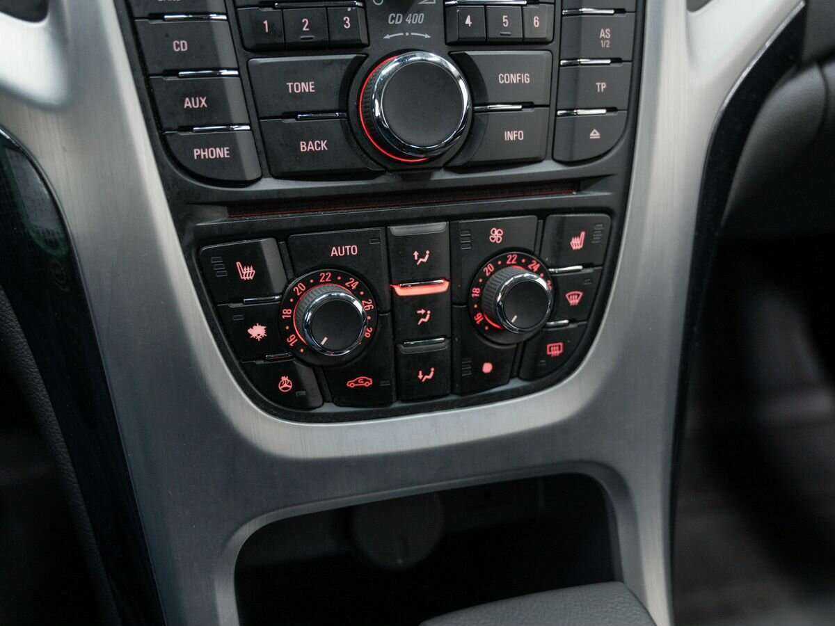 Opel Astra 2012 года с пробегом. Фото: #12