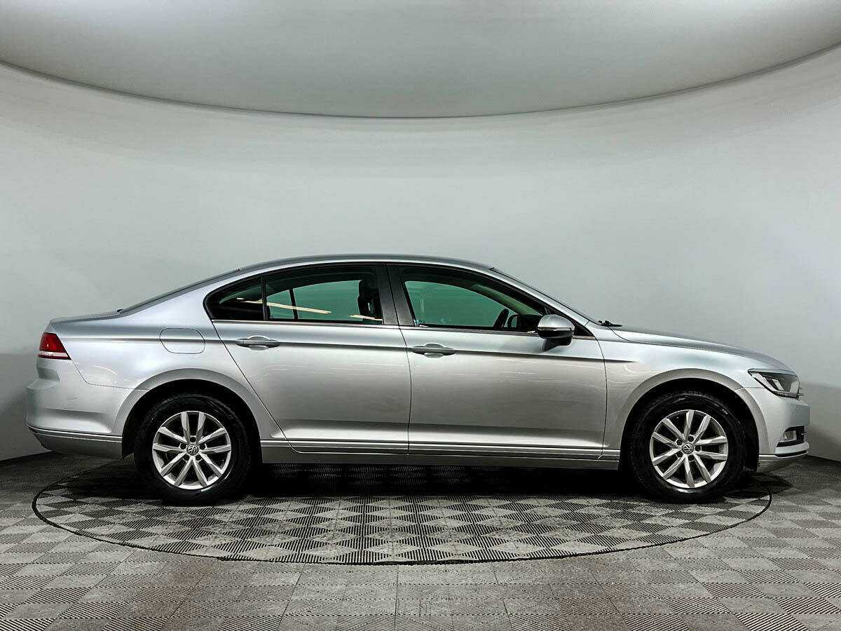 Volkswagen Passat 2016 года с пробегом. Фото: #3