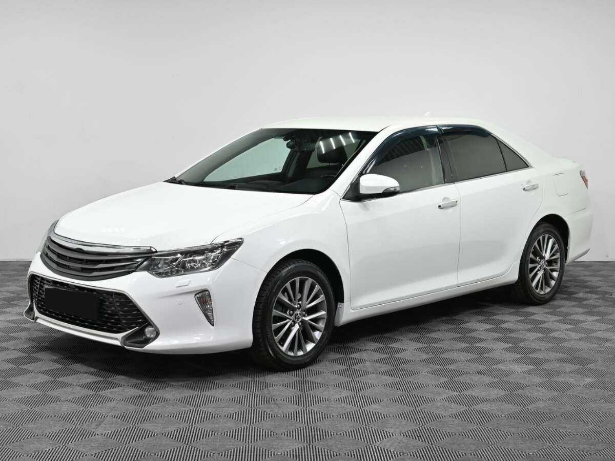 Toyota Camry 2017 года с пробегом. Посмотреть фото
