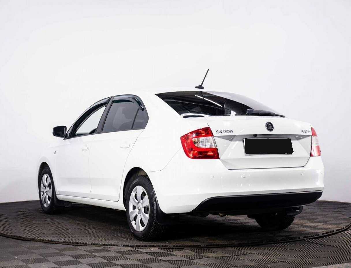Skoda Rapid 2017 года с пробегом. Фото: #3