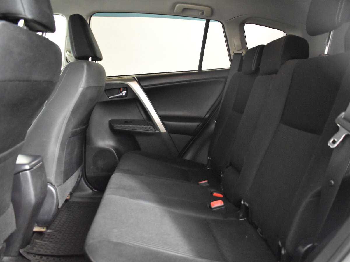 Toyota RAV4 2015 года с пробегом. Фото: #6