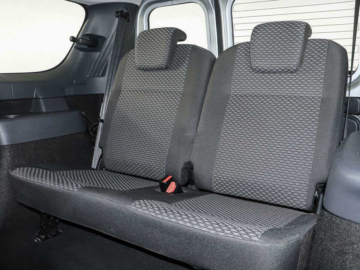 Lada (ВАЗ) Largus 2015 года с пробегом. Фото: #10