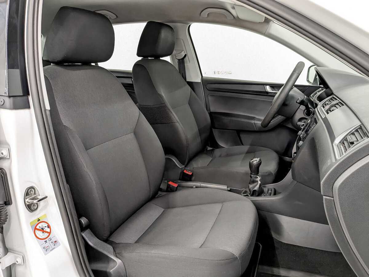 Skoda Rapid 2017 года с пробегом. Фото: #21