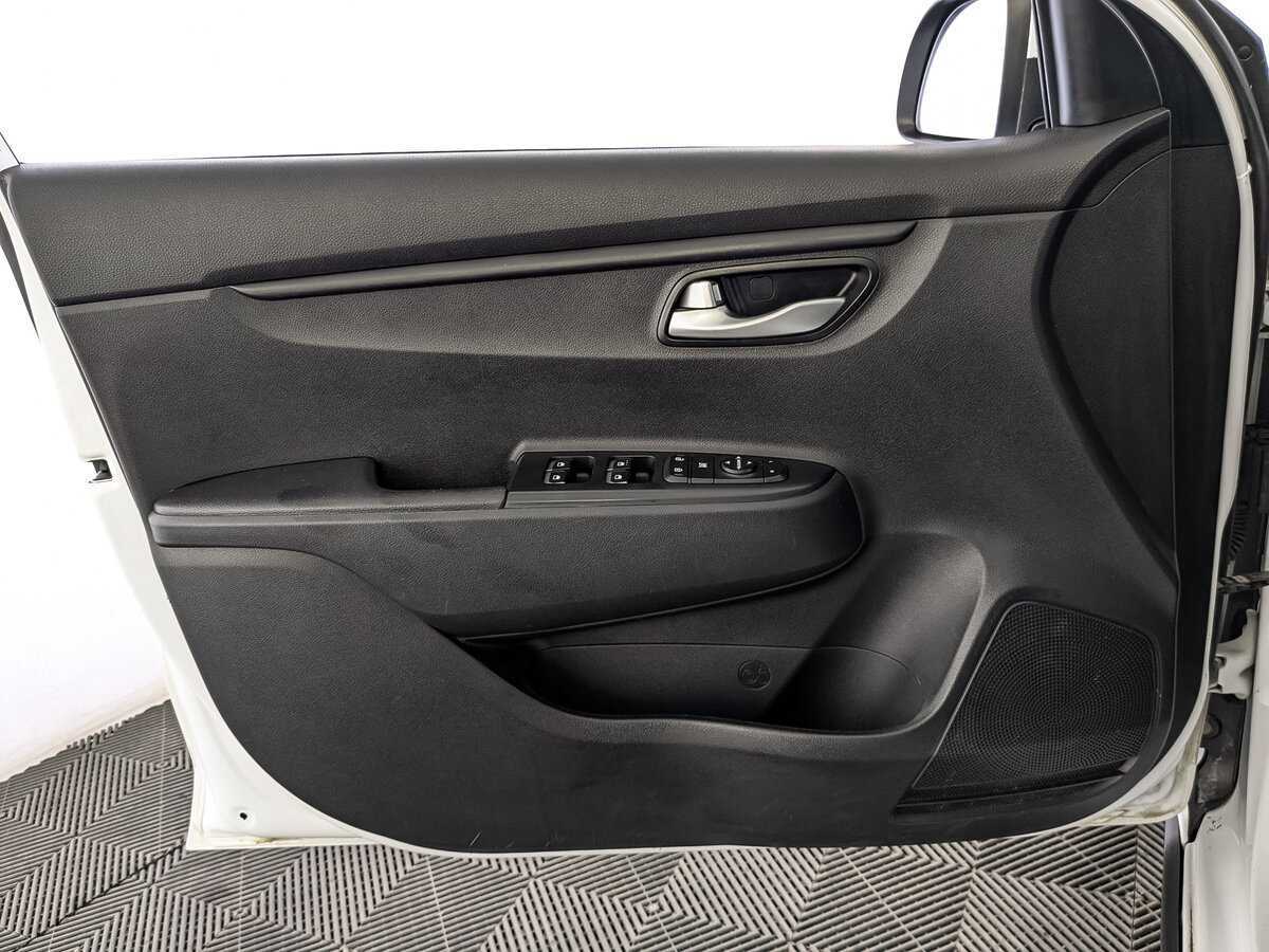 Kia Rio 2019 года с пробегом. Фото: #18