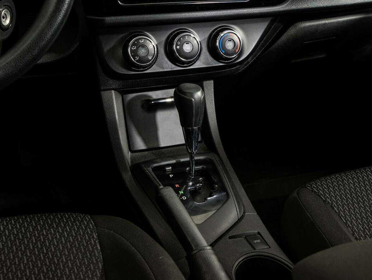 Toyota Corolla 2014 года с пробегом. Фото: #9