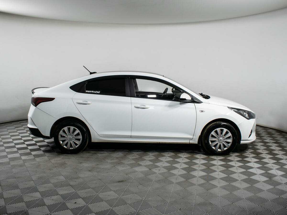 Hyundai Solaris 2020 года с пробегом. Фото: #3