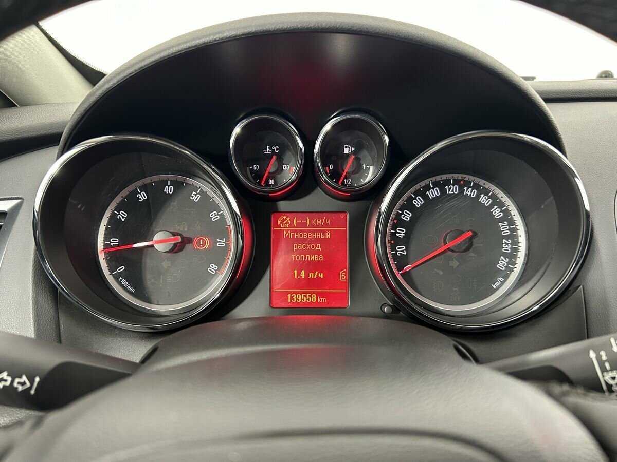 Opel Astra 2014 года с пробегом. Фото: #10