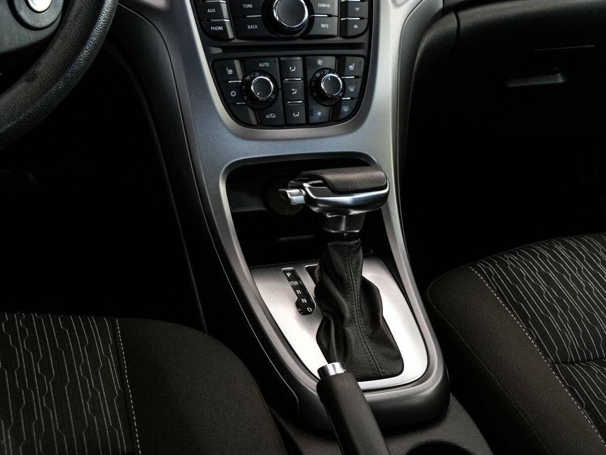 Opel Astra 2013 года с пробегом. Фото: #11