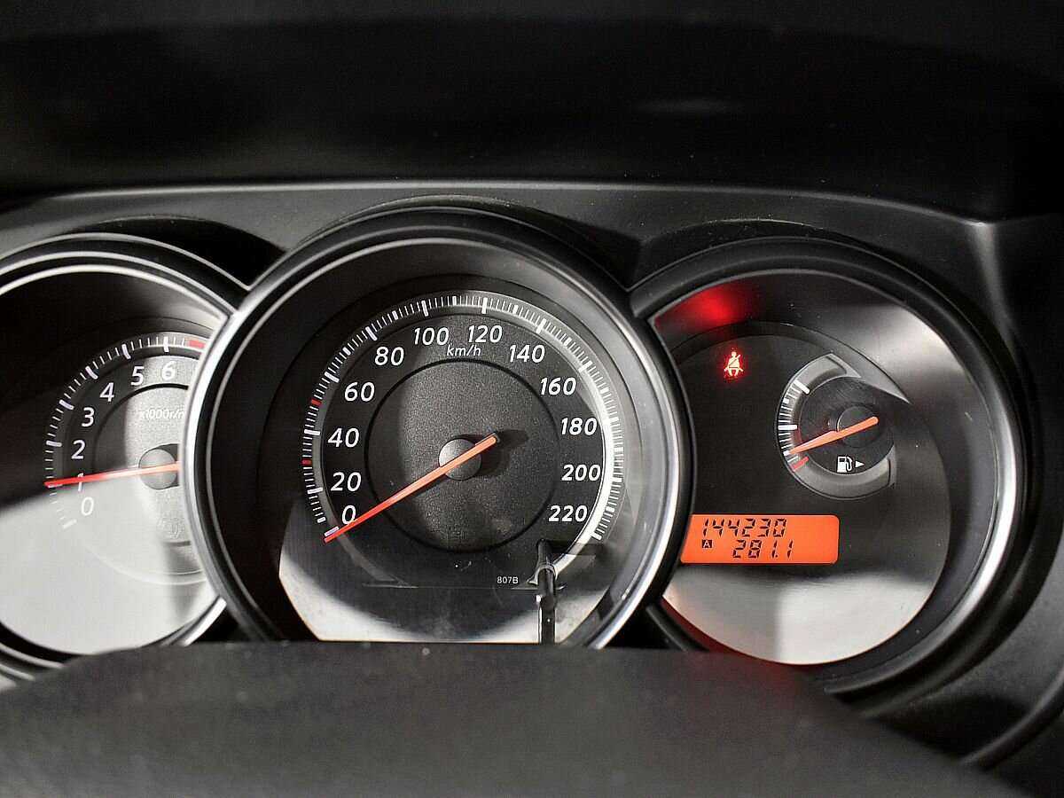 Nissan Tiida 2013 года с пробегом. Фото: #11