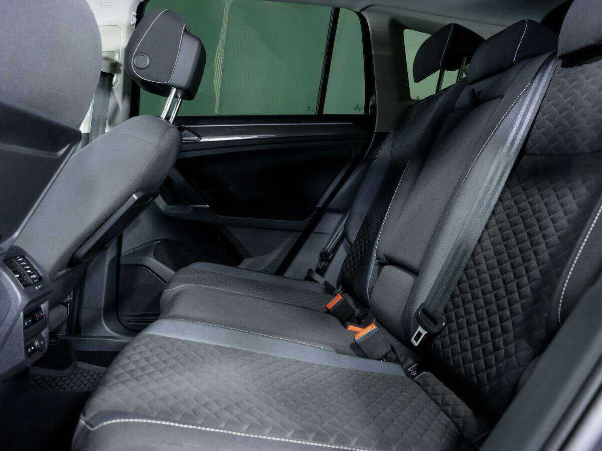 Volkswagen Tiguan 2018 года с пробегом. Фото: #10