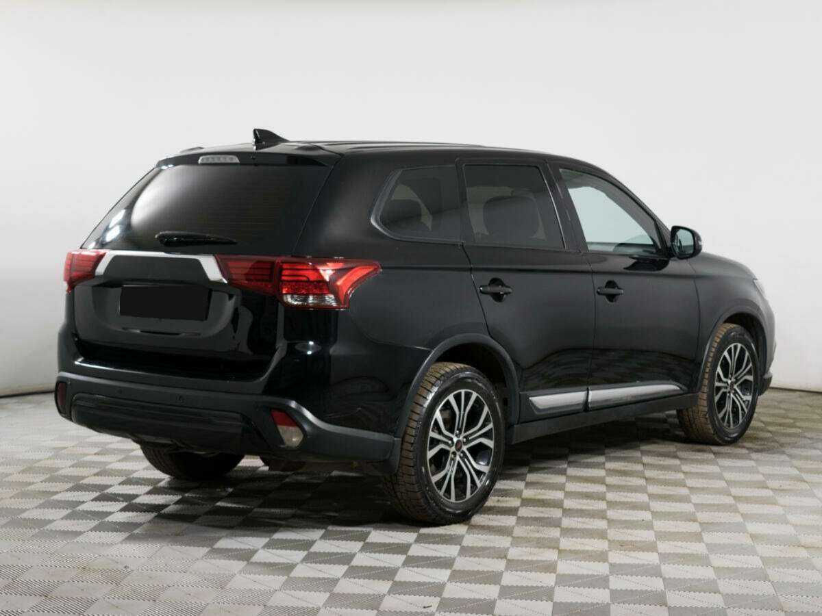 Mitsubishi Outlander 2018 года с пробегом. Фото: #3