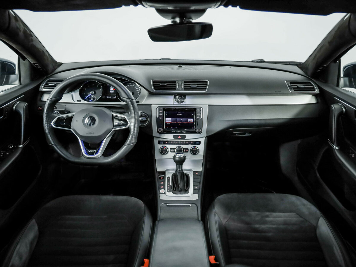 Volkswagen Passat 2014 года с пробегом. Фото: #9