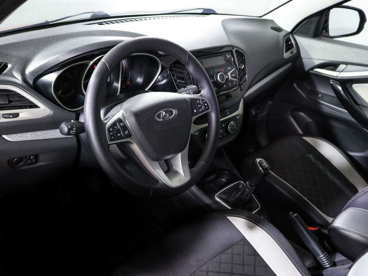 Lada (ВАЗ) Vesta 2018 года с пробегом. Фото: #10