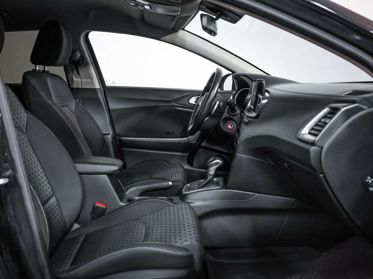 Kia Ceed 2019 года с пробегом. Фото: #19