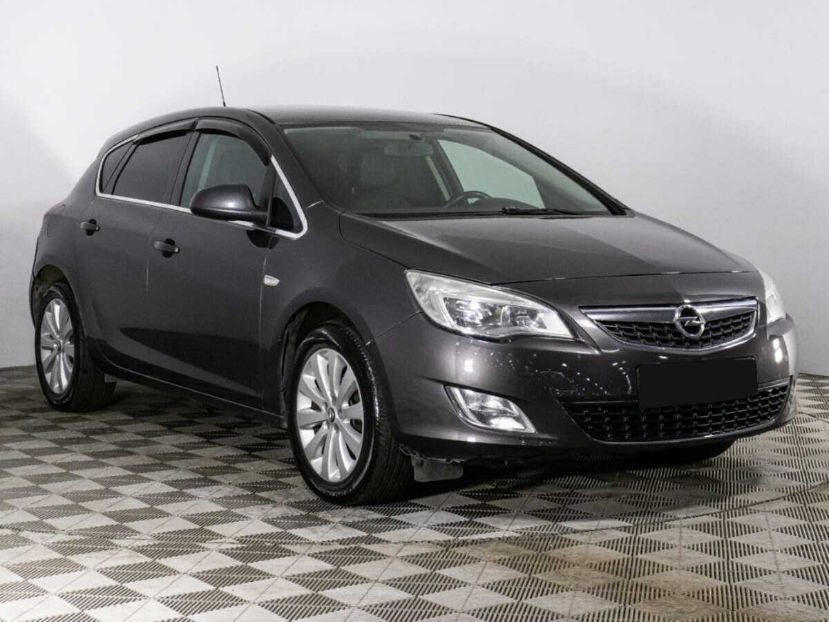 Opel Astra 2012 года с пробегом. Фото: #2