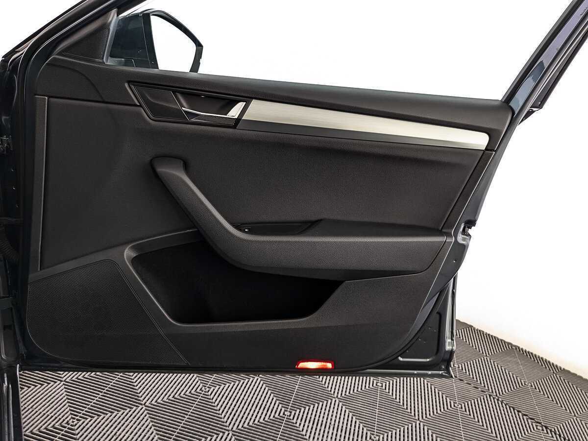Skoda Superb 2019 года с пробегом. Фото: #22