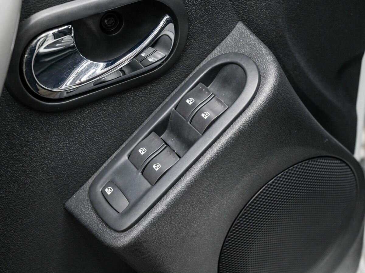 Nissan Terrano 2015 года с пробегом. Фото: #15