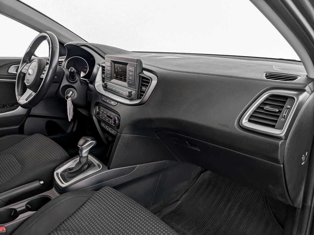 Kia Ceed 2020 года с пробегом. Фото: #8