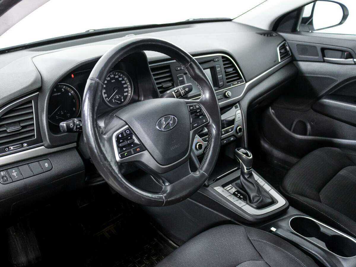 Hyundai Elantra 2017 года с пробегом. Фото: #10