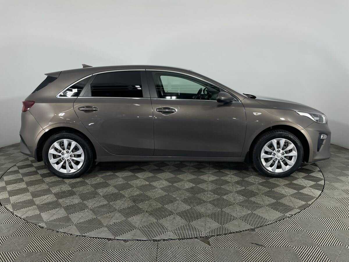 Kia Ceed 2018 года с пробегом. Фото: #3