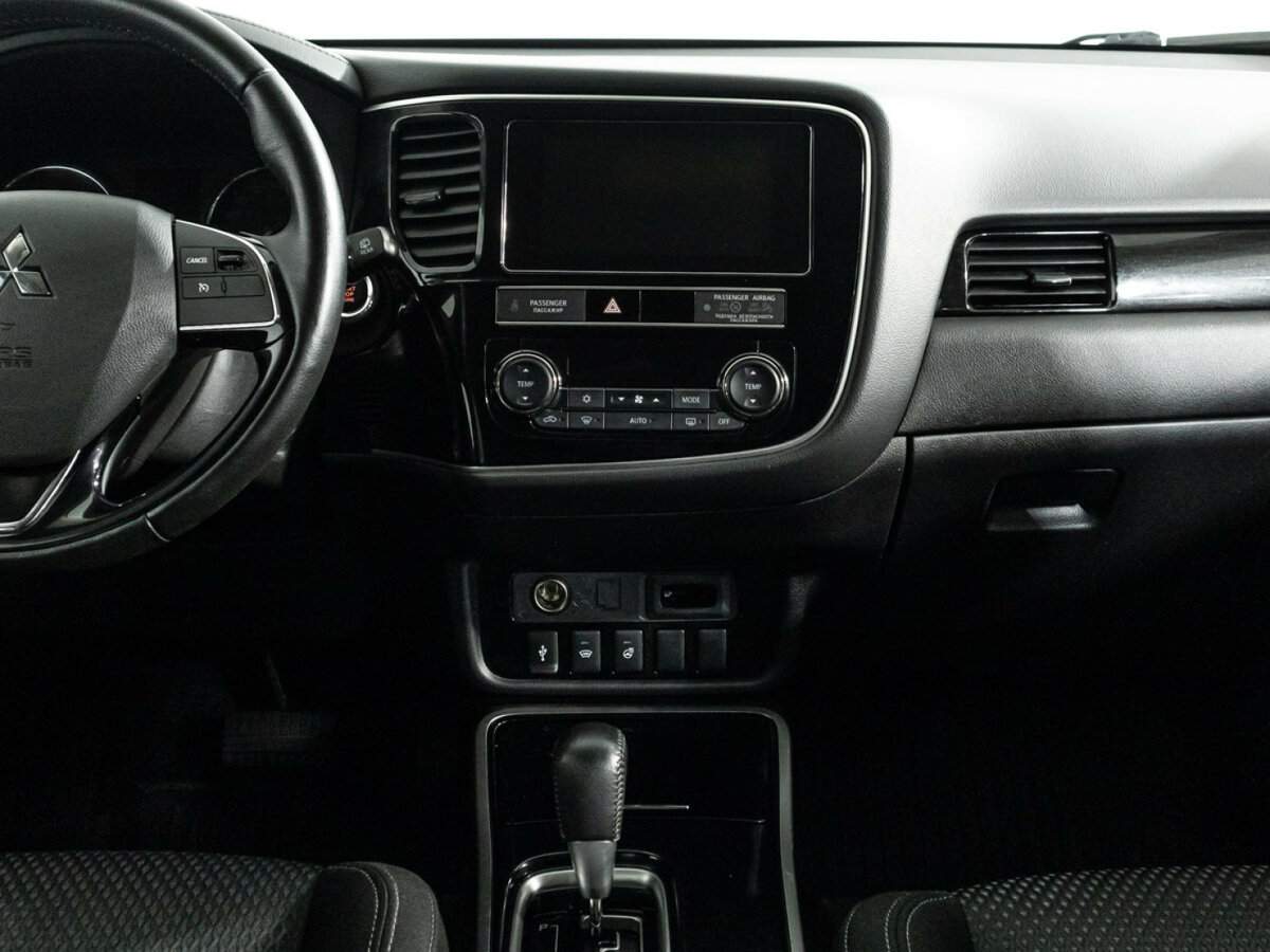 Mitsubishi Outlander 2018 года с пробегом. Фото: #13