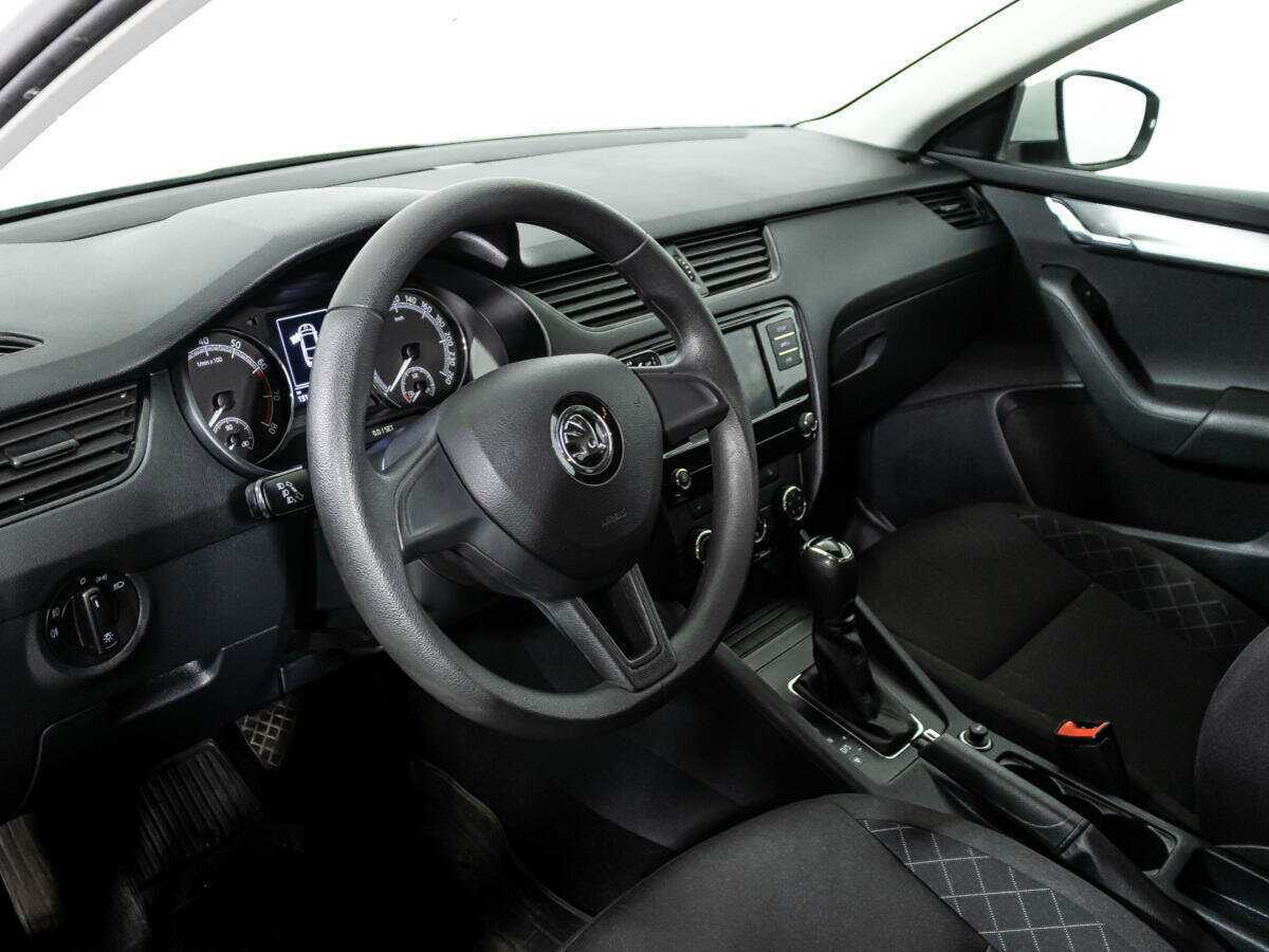 Skoda Octavia 2018 года с пробегом. Фото: #10