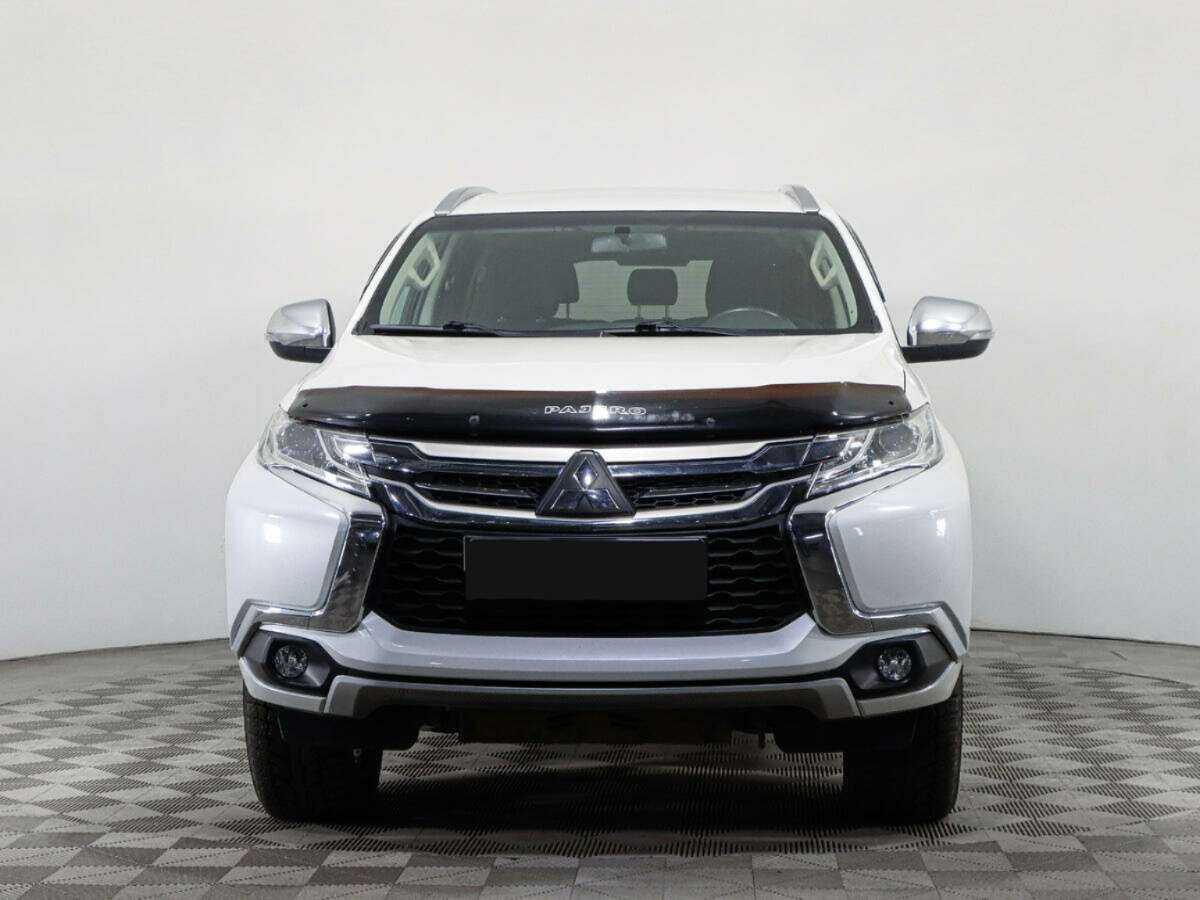 Mitsubishi Pajero Sport 2018 года с пробегом. Фото: #1