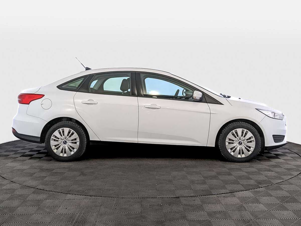 Ford Focus 2018 года с пробегом. Фото: #3
