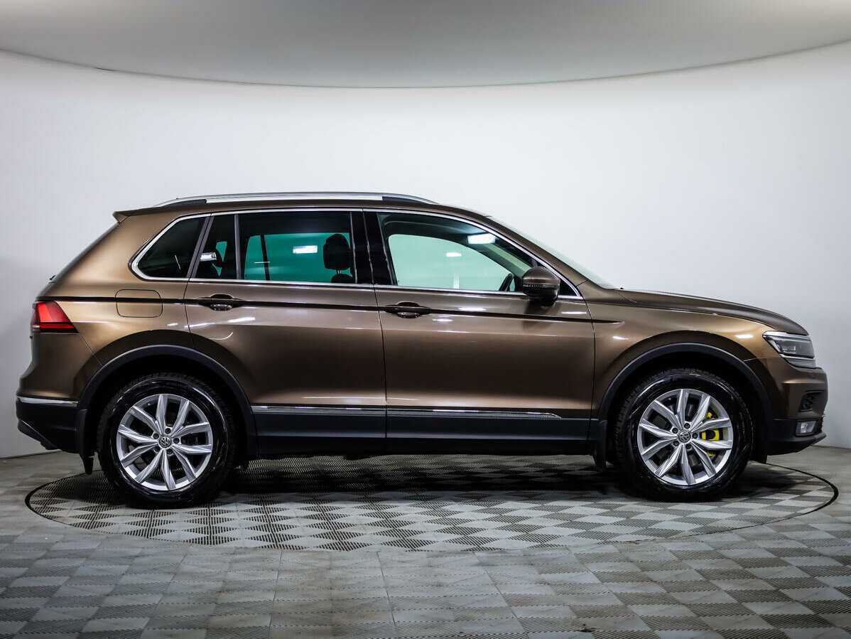 Volkswagen Tiguan 2018 года с пробегом. Фото: #2