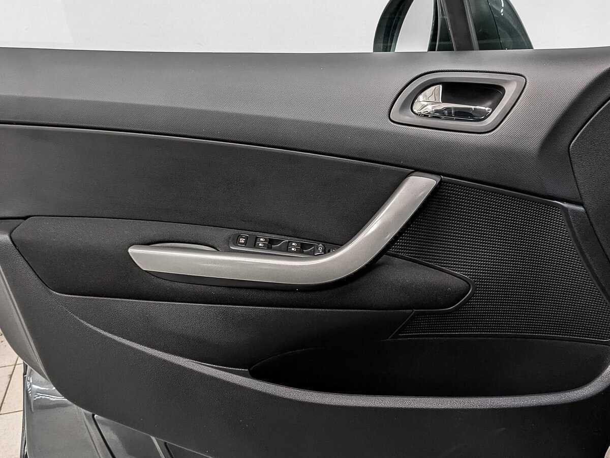 Peugeot 308 2012 года с пробегом. Фото: #16