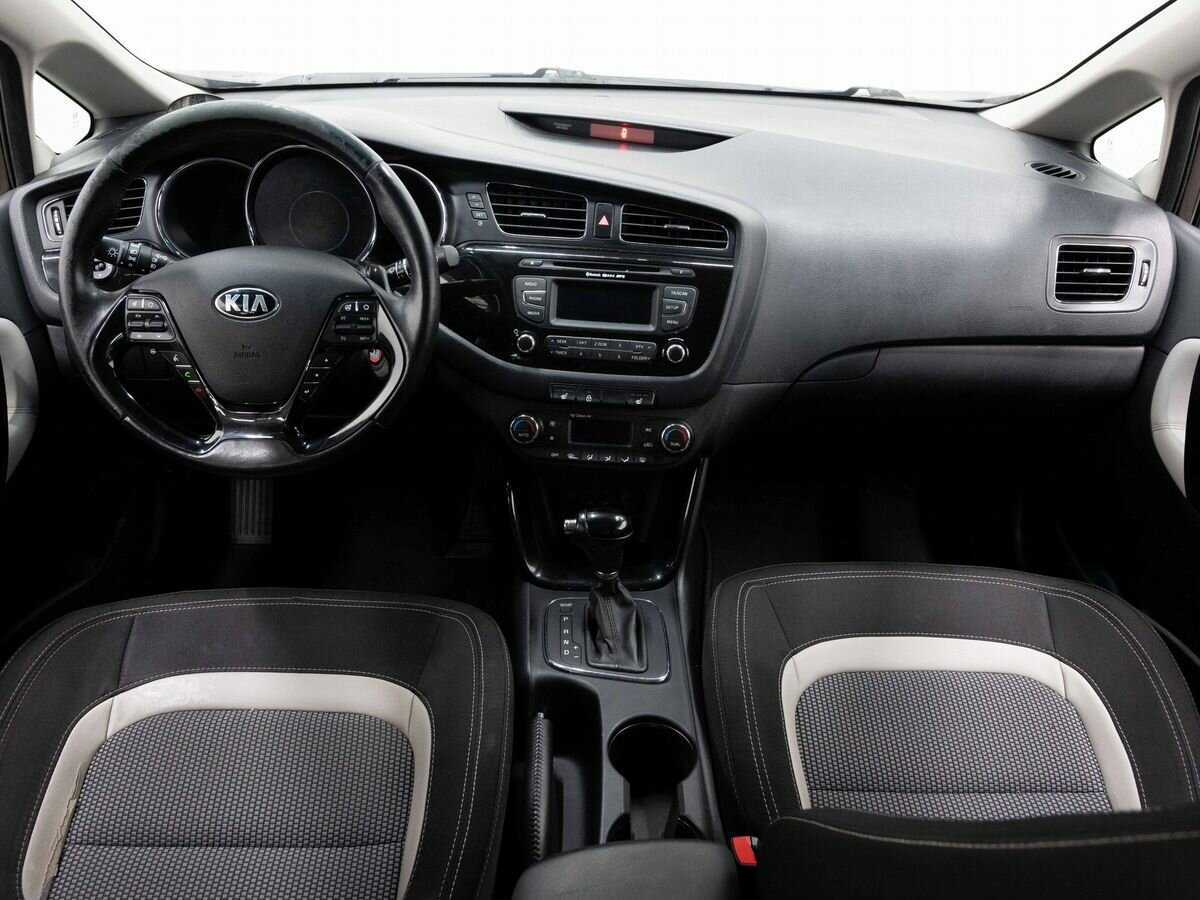 Kia Ceed 2013 года с пробегом. Фото: #12