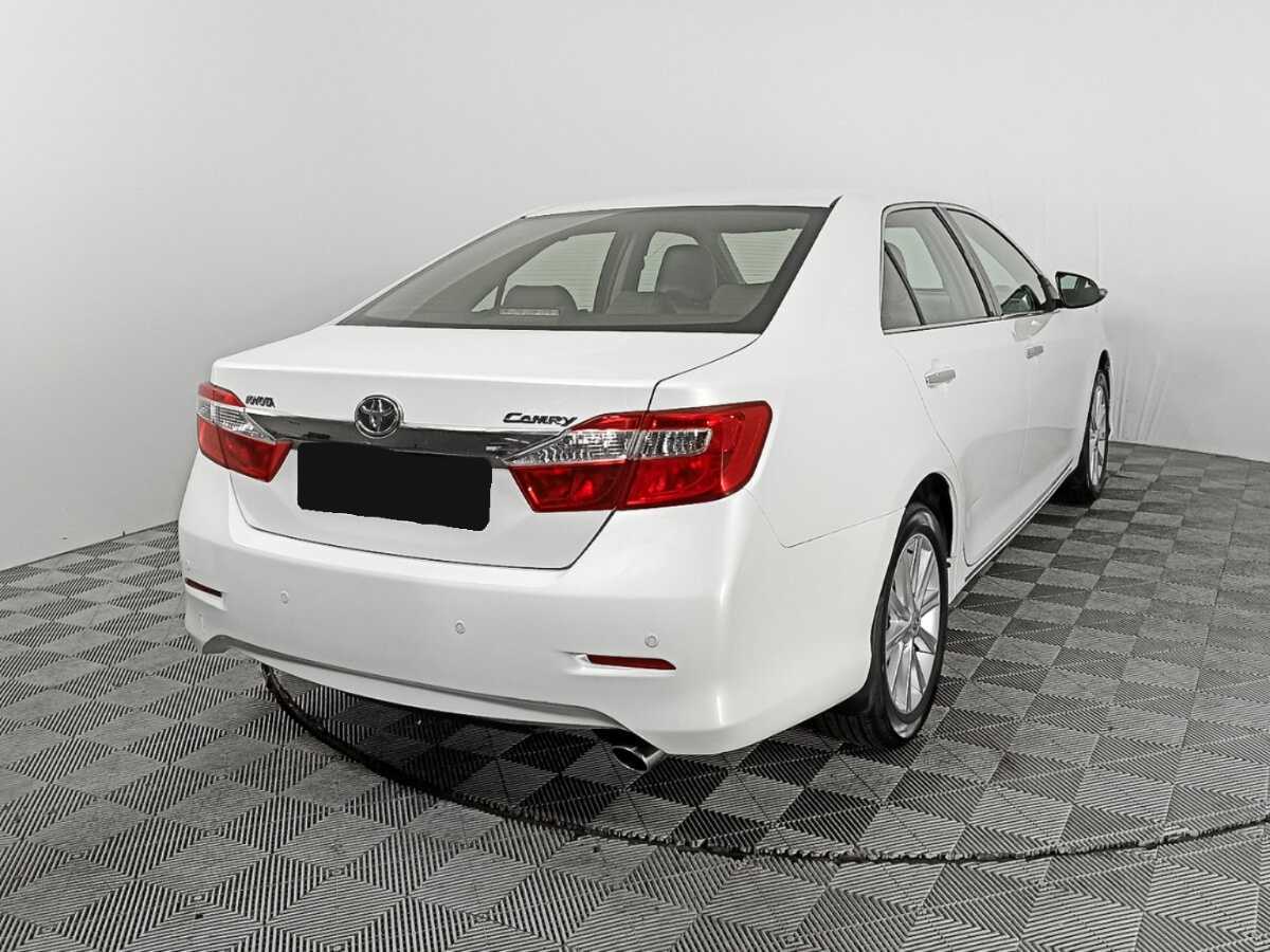 Toyota Camry 2014 года с пробегом. Фото: #3