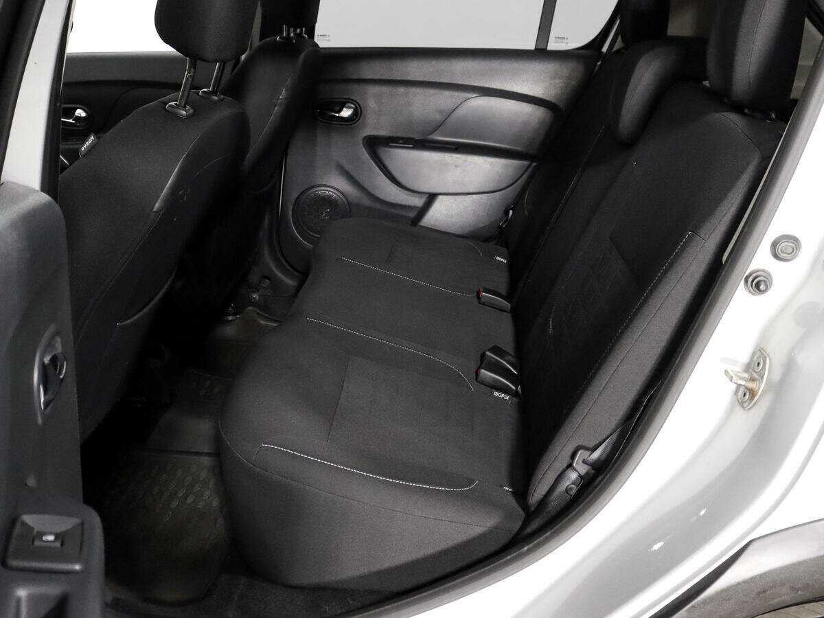 Renault Sandero 2015 года с пробегом. Фото: #7