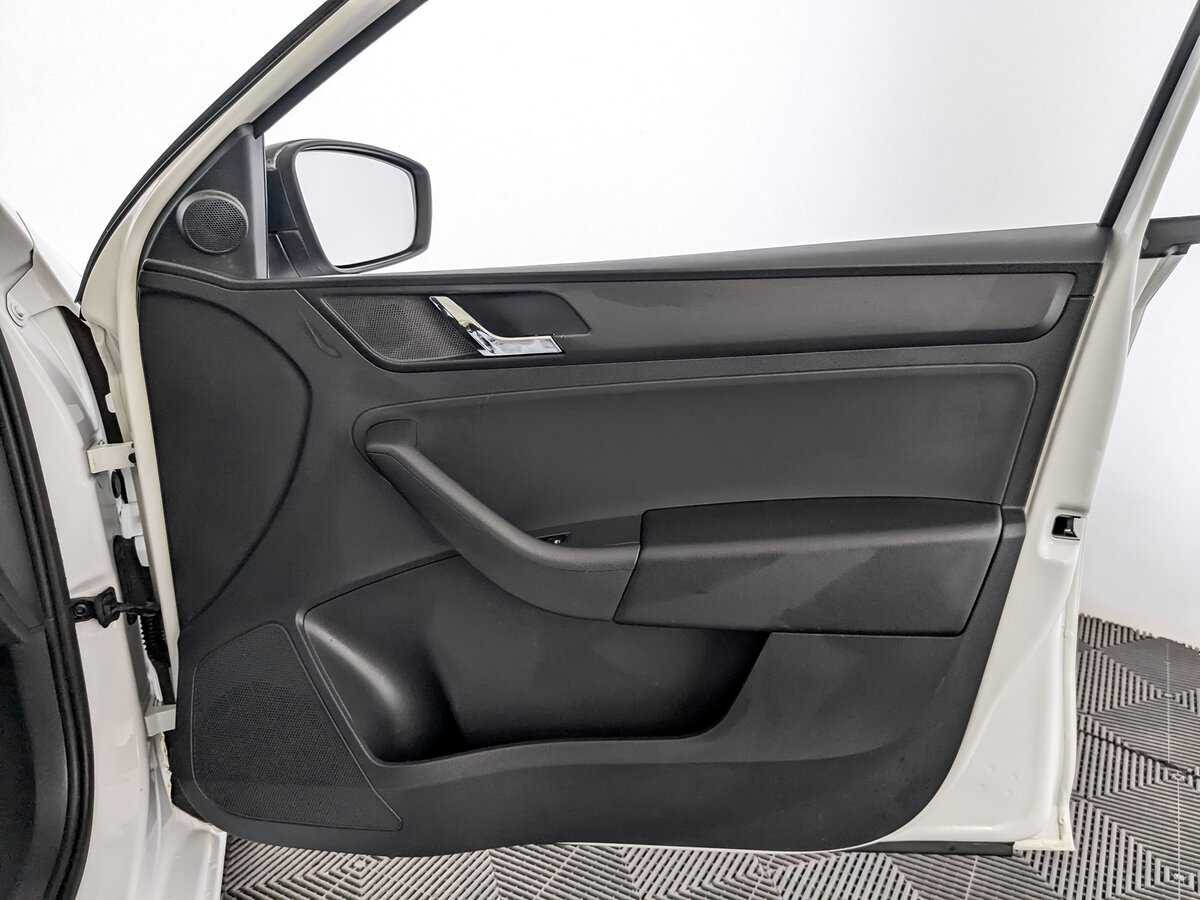 Skoda Rapid 2017 года с пробегом. Фото: #23