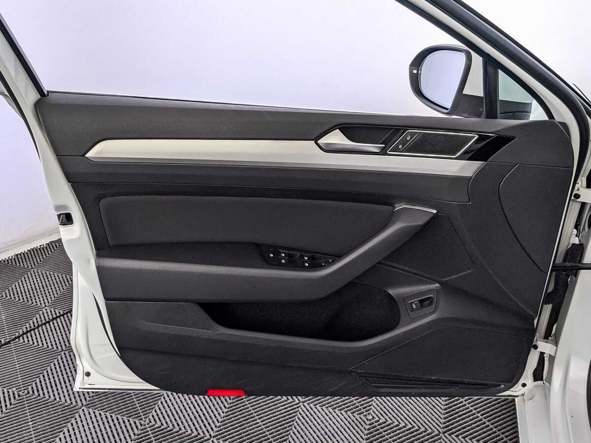 Volkswagen Passat 2019 года с пробегом. Фото: #18