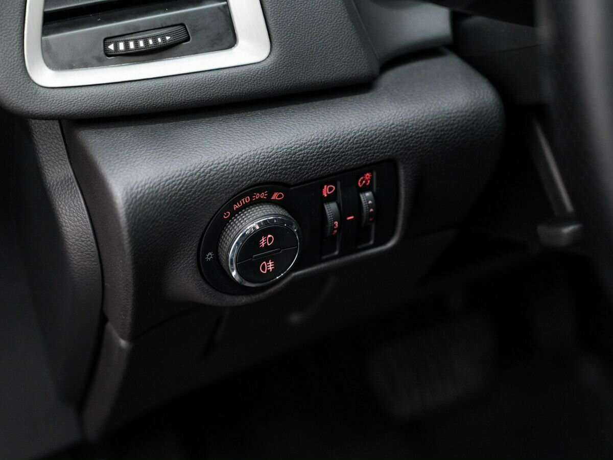 Opel Astra 2012 года с пробегом. Фото: #9