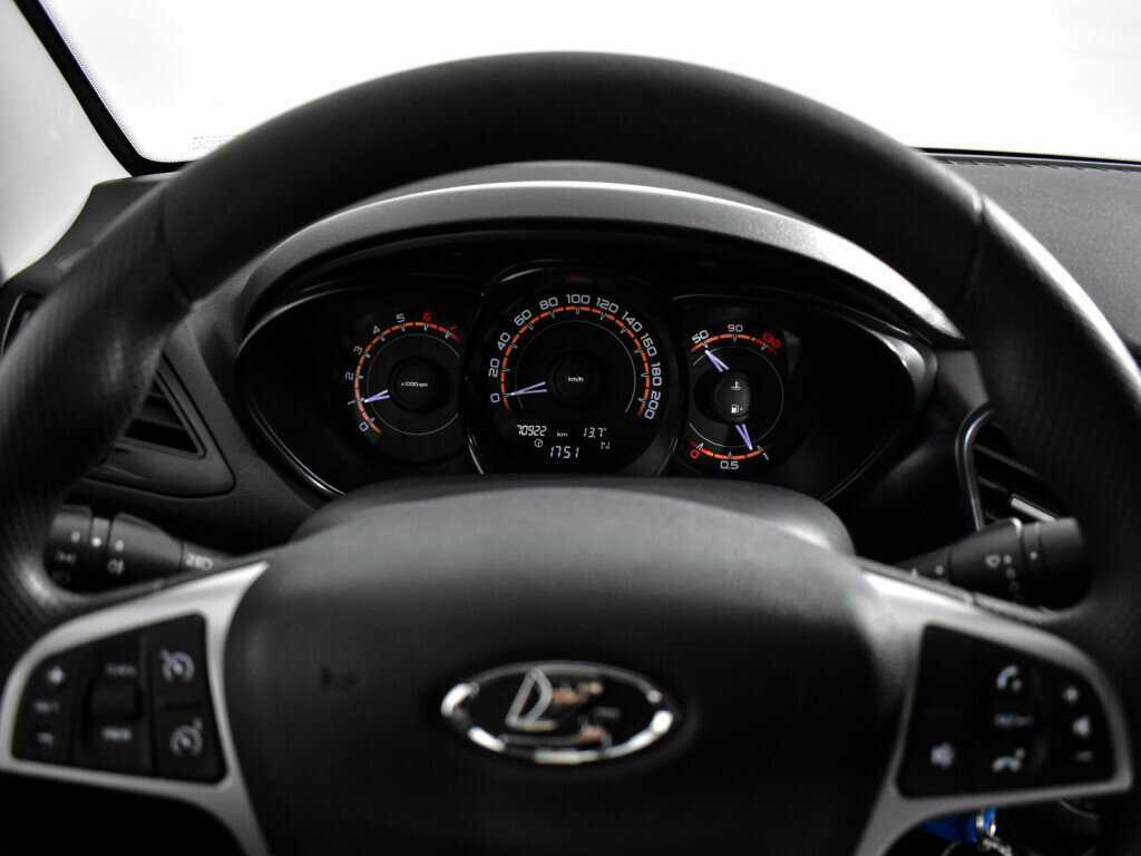 Lada (ВАЗ) Vesta 2017 года с пробегом. Фото: #19