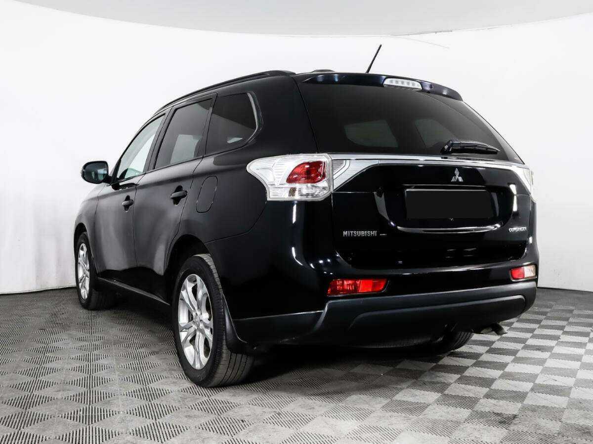 Mitsubishi Outlander 2013 года с пробегом. Фото: #6