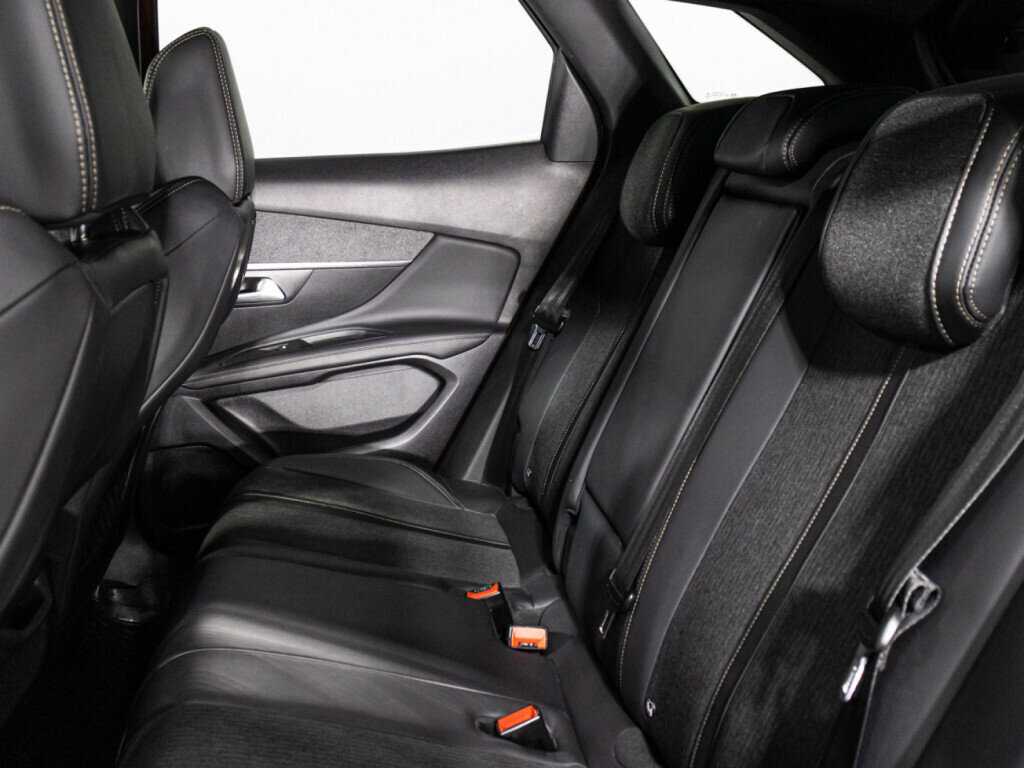 Peugeot 3008 2017 года с пробегом. Фото: #9