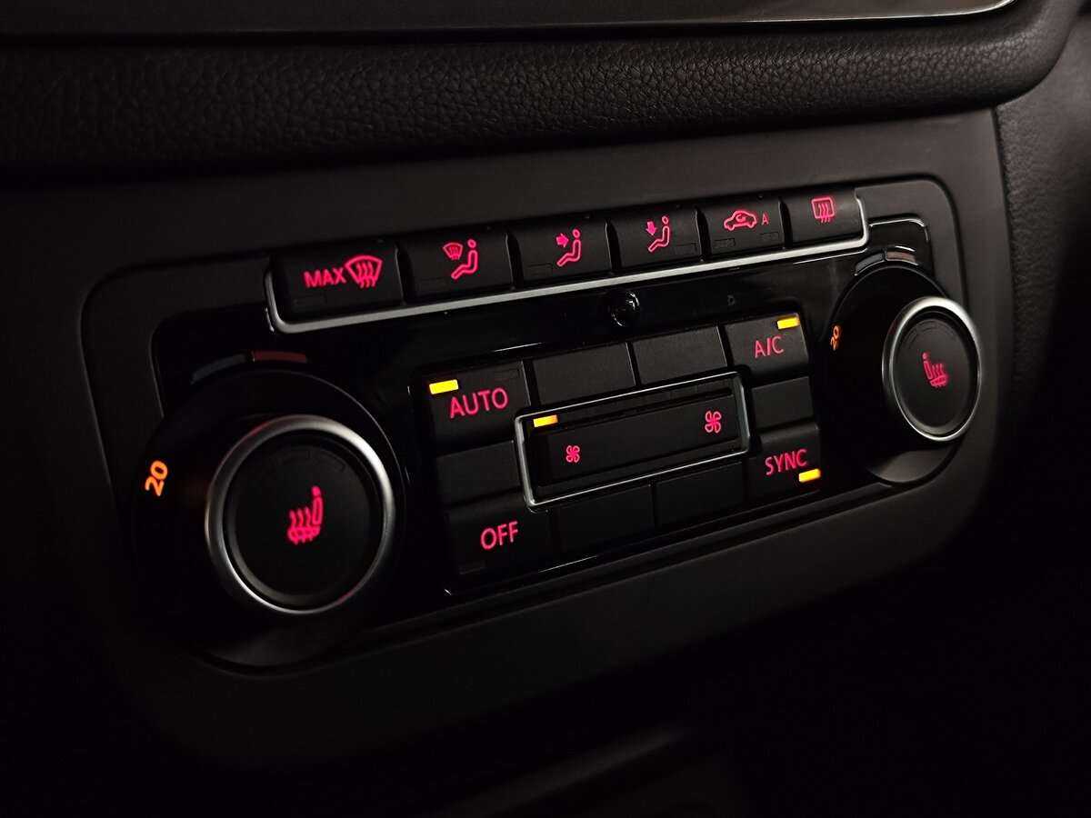 Volkswagen Tiguan 2012 года с пробегом. Фото: #14