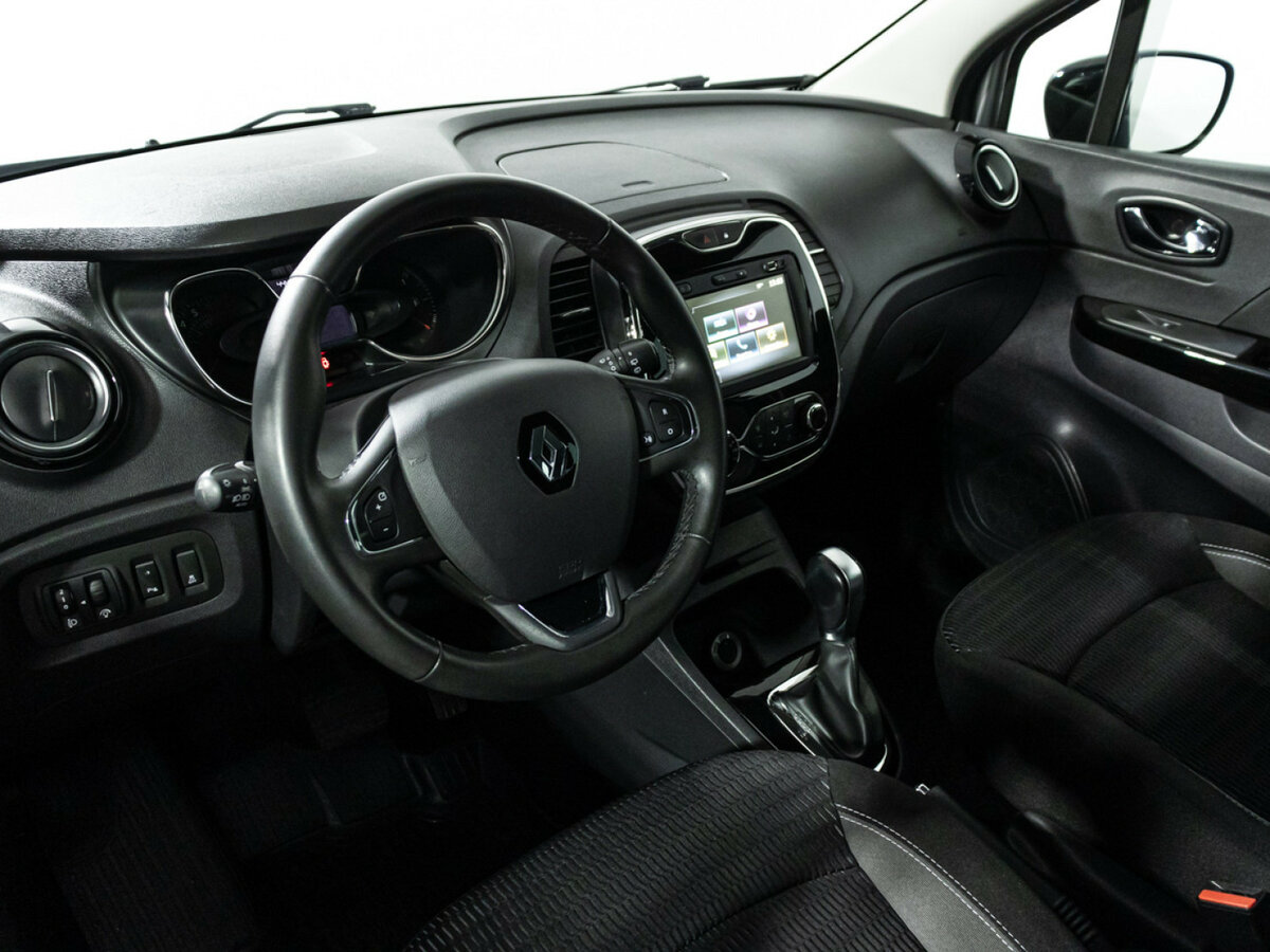 Renault Kaptur 2017 года с пробегом. Фото: #8