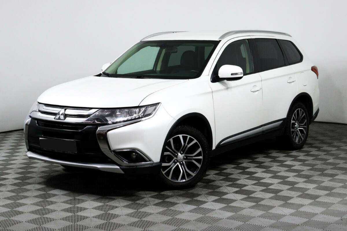 Mitsubishi Outlander 2018 года с пробегом. Посмотреть фото