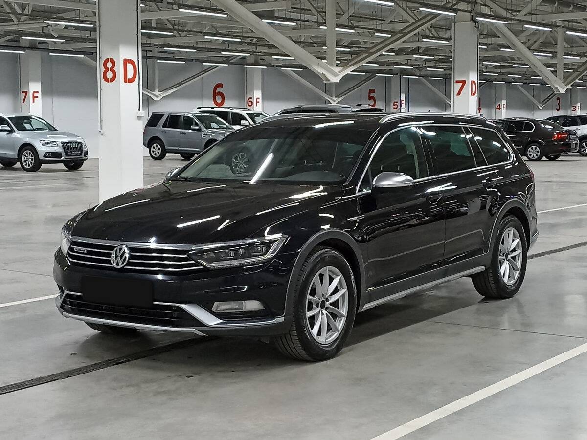 Volkswagen Passat 2018 года с пробегом. Посмотреть фото