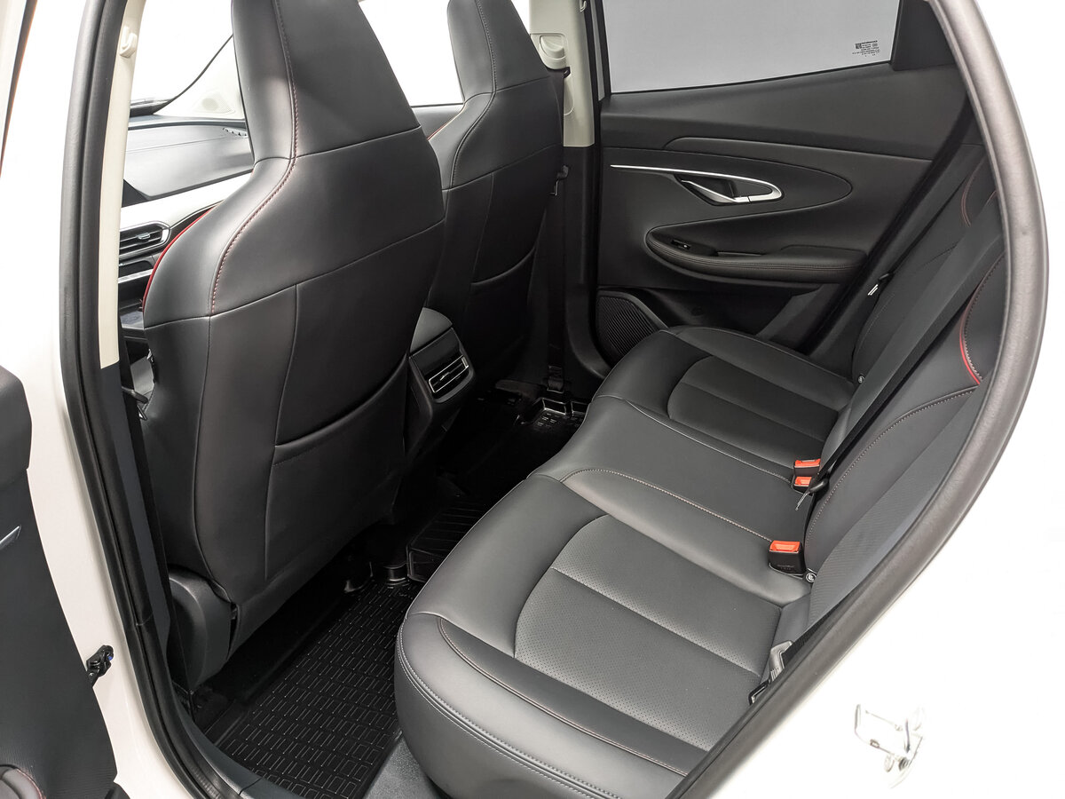 Changan UNI-T 2024 года с пробегом. Фото: #15