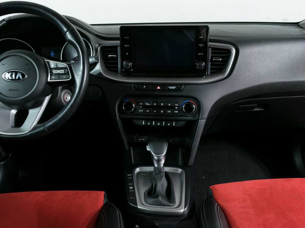 Kia Ceed 2020 года с пробегом. Фото: #8